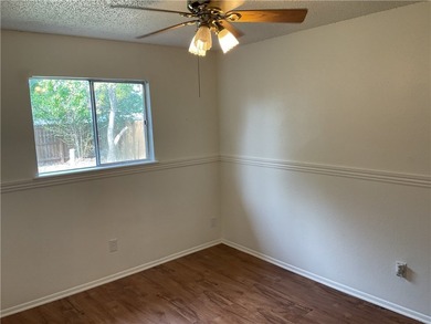 Move-In Ready! Charming 3-bedroom, 2-bath, 2-car garage home - photo 8