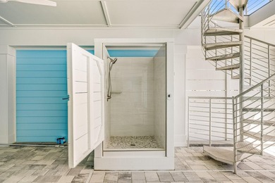 7 bedroom, 8.5 bath Gulf-front beach house in Panama City Beach - photo 4