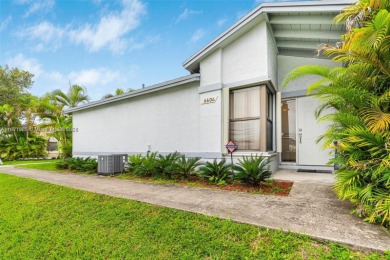 (private lake, pond, creek) Home For Sale in Miami Florida