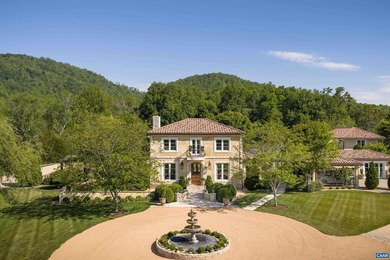 Set amidst 17 beautifully landscaped acres, Monte Ventoso is an - photo 1