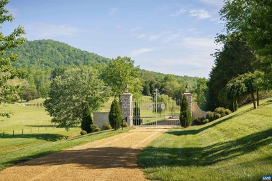 Set amidst 17 beautifully landscaped acres, Monte Ventoso is an - photo 2
