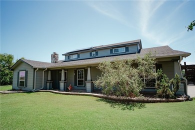 Country living meets modern efficiency at 6971 Buddy Ganem Drive - photo 1