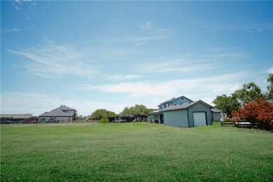 Country living meets modern efficiency at 6971 Buddy Ganem Drive - photo 7