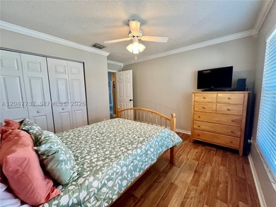 Beautifully maintained 3 bedroom 2 bath single family home in - photo 12