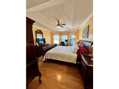 Beautifully maintained 3 bedroom 2 bath single family home in - photo 16