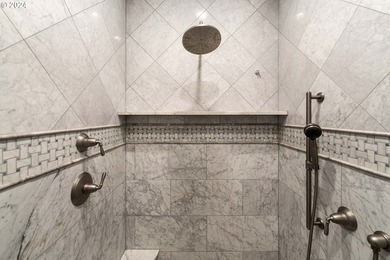 Discover the ULTIMATE BLEND of WATERFRONT LUXURY and EQUESTRIAN - photo 24