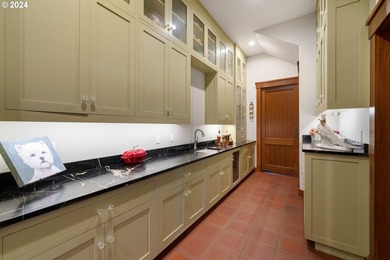 Discover the ULTIMATE BLEND of WATERFRONT LUXURY and EQUESTRIAN - photo 25
