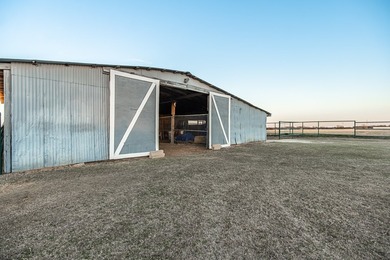 Situated on 2.9 acres, this 2,076-square-foot ranch-style home - photo 38