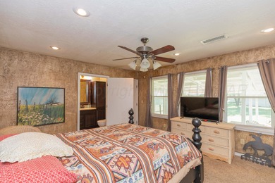 Well-kept and move-in ready! This charming home features