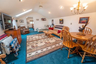 Stunning, Direct Lakeside Home w/4 Car Garage - photo 28