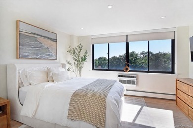 Triple-Mint High-Floor Corner Condo with Balcony, Water Views & - photo 11