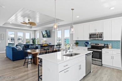 Welcome to **Sun Kissed**, a beautifully furnished 5-bedroom - photo 22