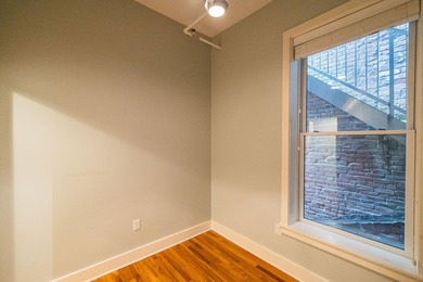 Allows ! Condo unit 3 is a beautifully renovated 2 bedroom, 1.5 - photo 22