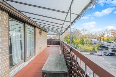 This stunning 3-bedroom, 2-full-bath condo offers exceptional - photo 22