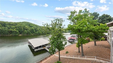 Top floor, vaulted ceiling, panoramic views of Lake of the - photo 29