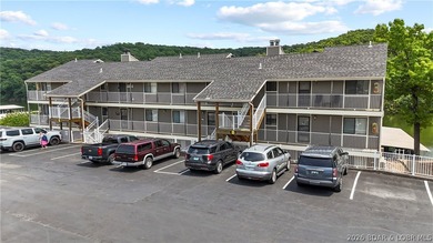 Top floor, vaulted ceiling, panoramic views of Lake of the - photo 34