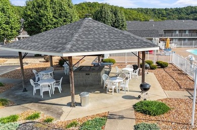Top floor, vaulted ceiling, panoramic views of Lake of the - photo 39