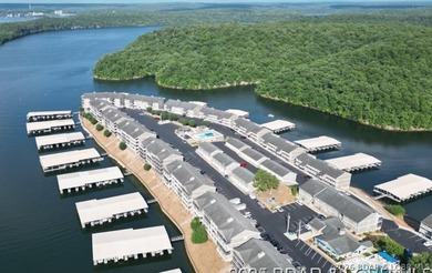 Top floor, vaulted ceiling, panoramic views of Lake of the - photo 40