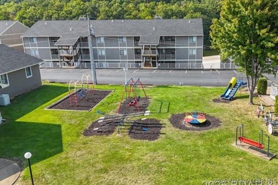 Top floor, vaulted ceiling, panoramic views of Lake of the - photo 41