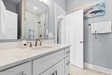 Welcome to **Sun Kissed**, a beautifully furnished 5-bedroom - photo 48