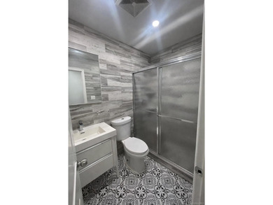 Prime Mixed-Use Investment Opportunity! Well-maintained - photo 3