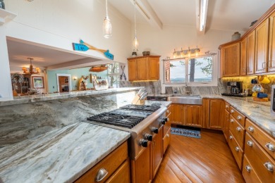 Stunning, Direct Lakeside Home w/4 Car Garage - photo 8