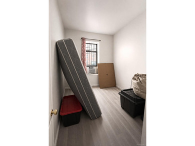 Prime Mixed-Use Investment Opportunity! Well-maintained - photo 7