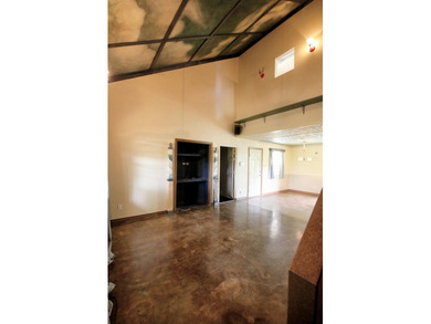 Looking for a property where you can live and work in the Texas - photo 3