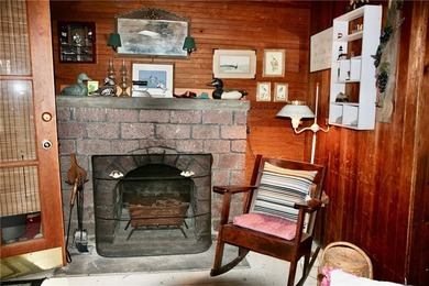 Welcome to *Island Treasure*, a charming historic cottage - photo 8
