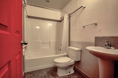 Looking for a property where you can live and work in the Texas - photo 9