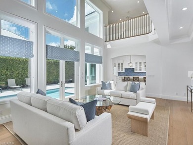 Four blocks to the beach in the heart of Olde Naples, this fully - photo 5