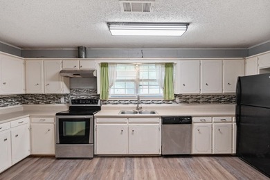 This 3 bedroom, 2 bathroom home sits on a spacious .5-acre - photo 7