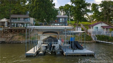 Welcome to your waterfront escape at the 27MM!This lakefront - photo 32
