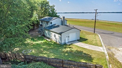 Looking for more home for your money? This beautifully renovated - photo 33