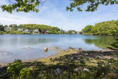 On the coveted, seaside Murray Hill Road, this 2.27-acre - photo 45