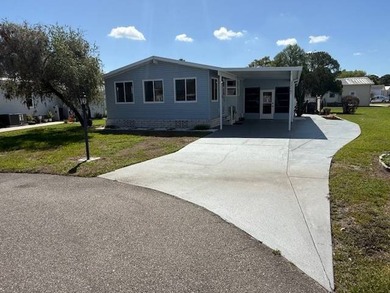 Lake Weohyakapka Home For Sale in Lake Wales Florida