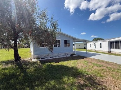 Seller offering FREE LOT RENT FOR 3 MONTHS AND GOLF CART WITH - photo 7