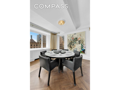 PARK AVENUE RESIDENCE FEATURING: HIGH FLOOR, HIGH CEILINGS - photo 6