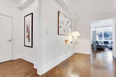 PARK AVENUE RESIDENCE FEATURING: HIGH FLOOR, HIGH CEILINGS - photo 9