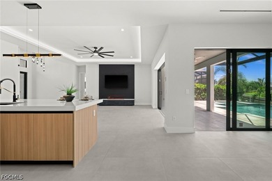 Experience luxury waterfront living in this stunning - photo 13