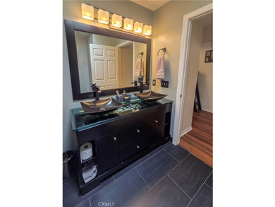 Welcome to this beautiful, spacious end-unit condominium - photo 16