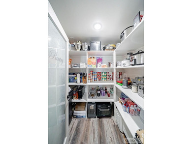 Once a licensed assisted-living home, this one-of-a-kind 4,292 - photo 19