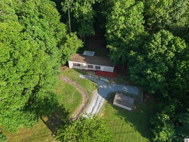 Space, privacy, and an unbeatable location! This 2-3 bedroom - photo 20