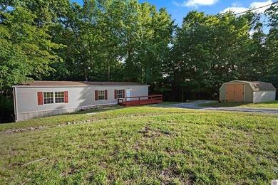 Space, privacy, and an unbeatable location! This 2-3 bedroom - photo 21