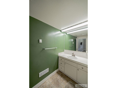 Once a licensed assisted-living home, this one-of-a-kind 4,292 - photo 24