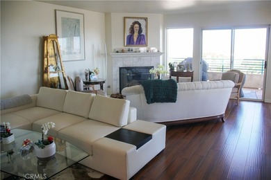 Welcome to this beautiful, spacious end-unit condominium - photo 27