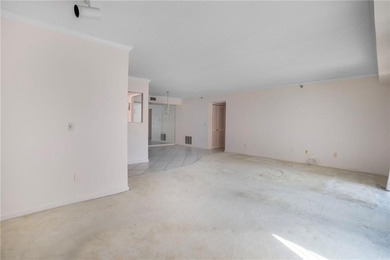Empty Nesters or 1st time buyers! 2 bedroom, 2 bathroom one - photo 13