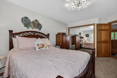 Escape to the Northwoods and discover a rare waterfront retreat - photo 17