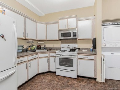 DISCOVER this exceptional, move-in ready 2-family home in the - photo 17