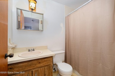 Owner says bring offers!!! Crisp and convenient, this 2 bed, 2 - photo 18